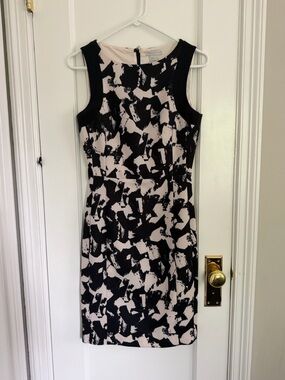 H&M Black and Cream Abstract Print Sleeveless Midi Dress